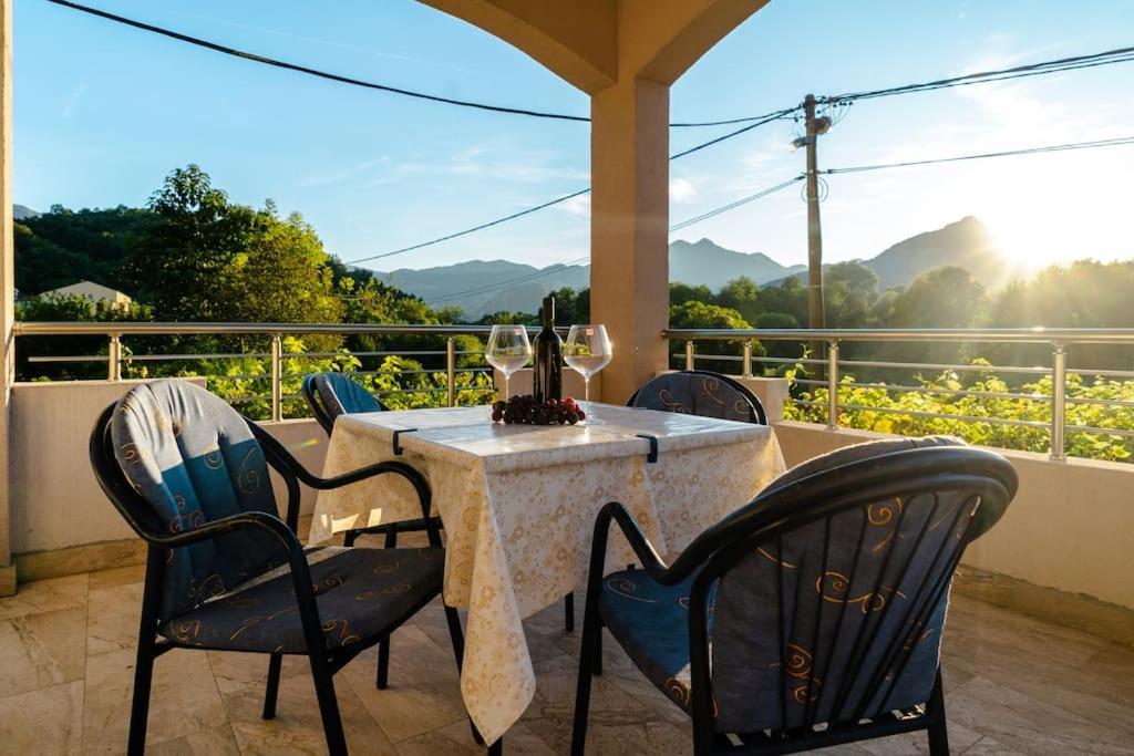 Villa Pavle'S Oasis Virpazar Exterior foto